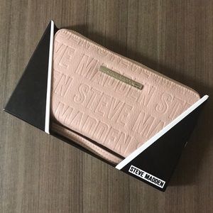 Steve Madden Wristlet